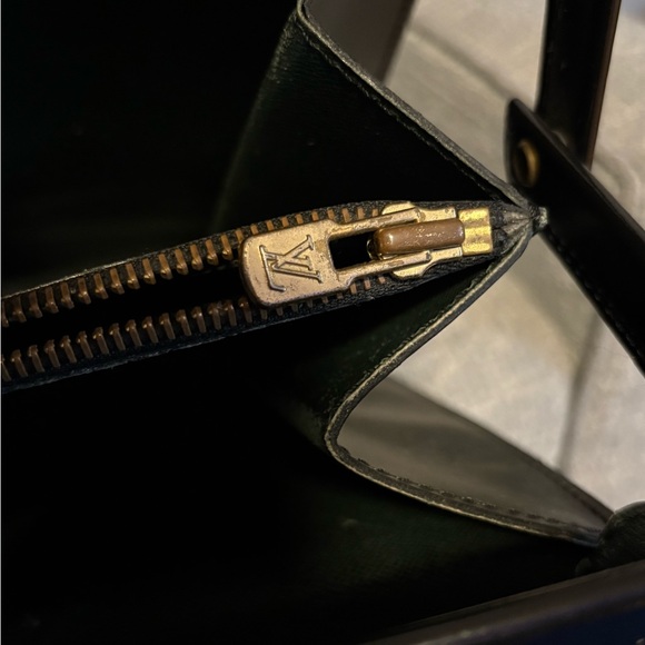 Louis Vuitton Epi Serviette Ambassadeur - Picture 10 of 16